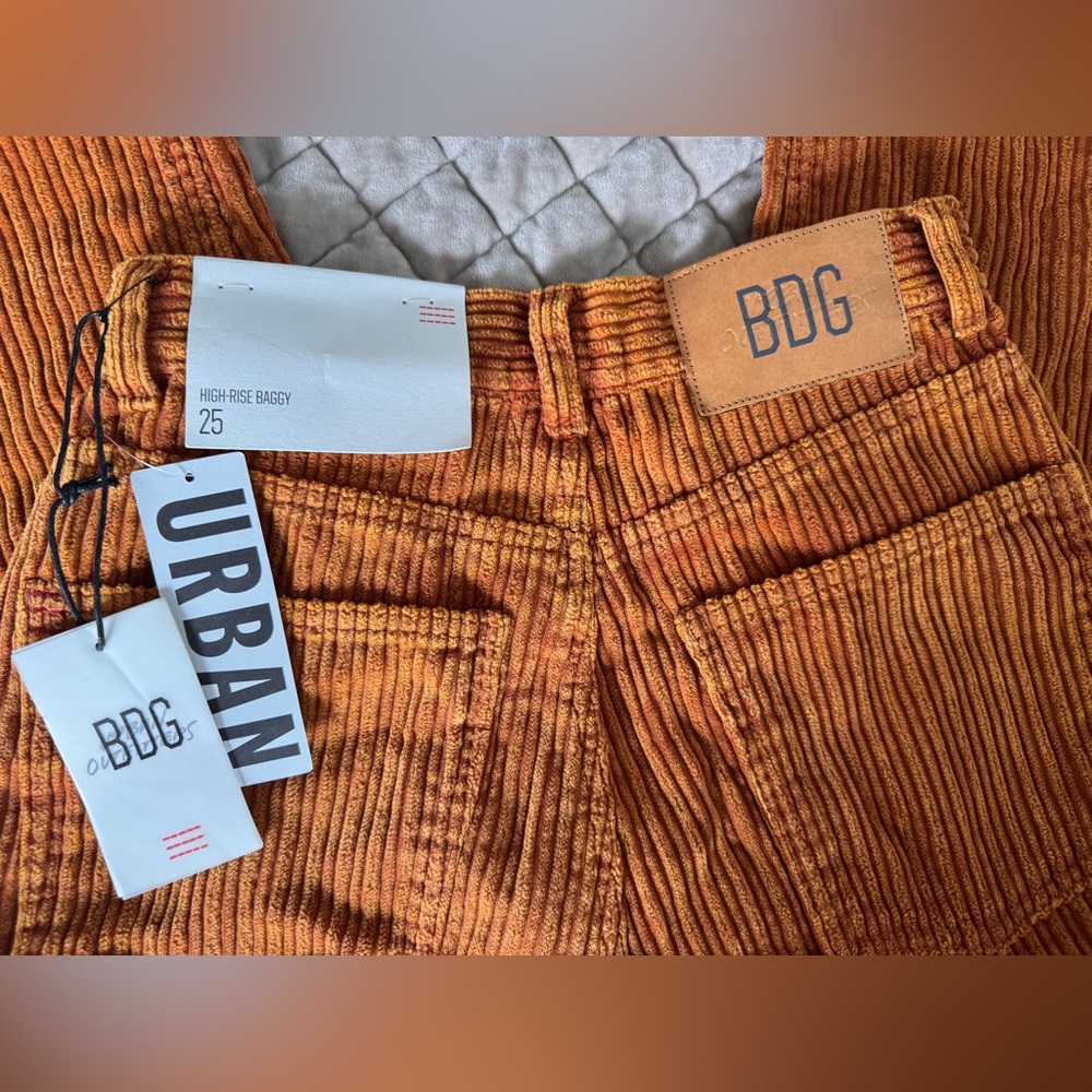 NWT BDG Burnt Orange High Rise Baggy Corduroy Pants size 25 Retro 70’s Vibes - Picture 4 of 8